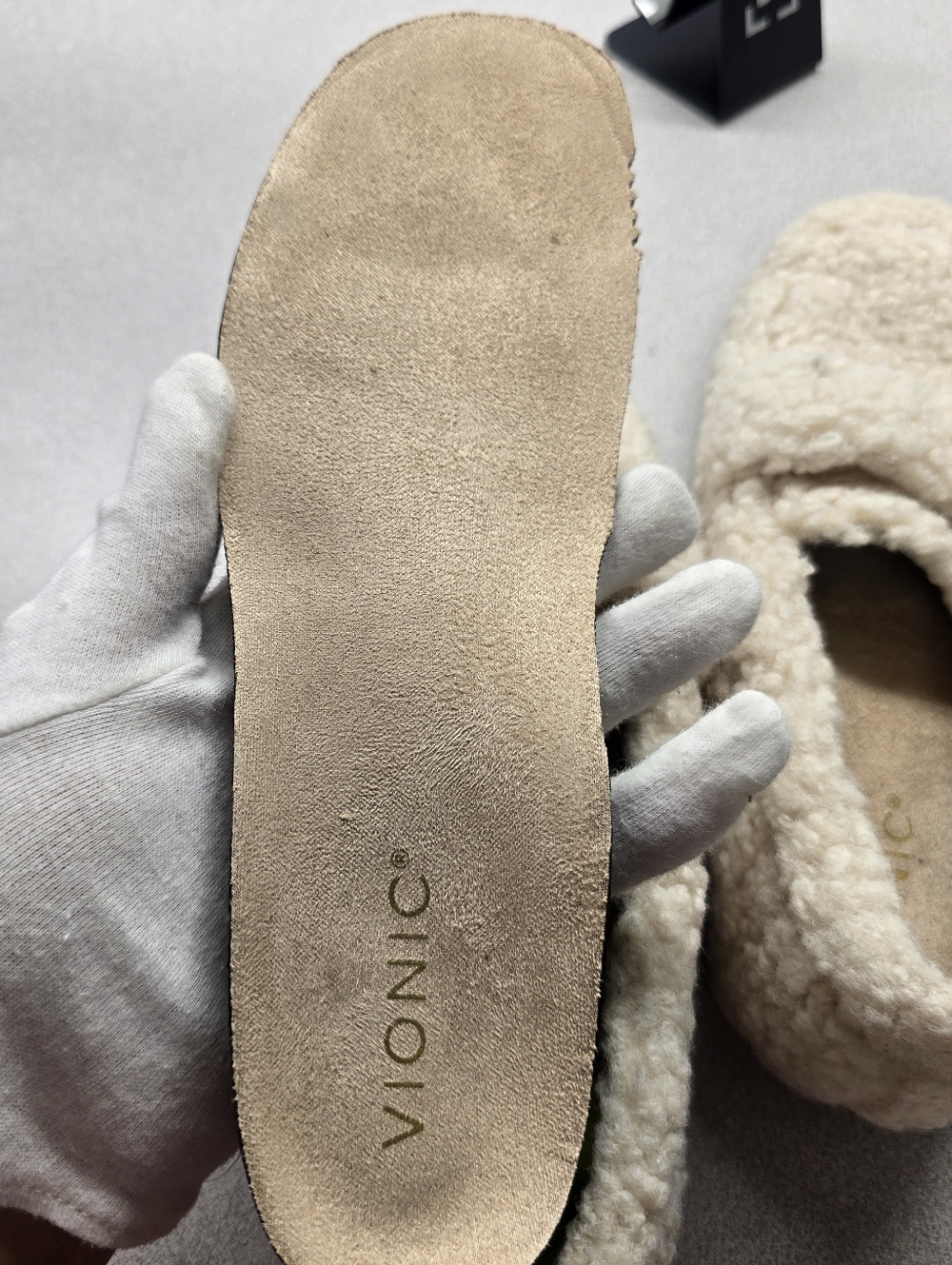 Vionic Cozy Faux Shearling Loafers Cream Comfort Slip On US 9 - Picture 7 of 8